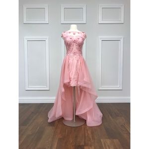 Gorgeous hi-low sherri hill prom dress